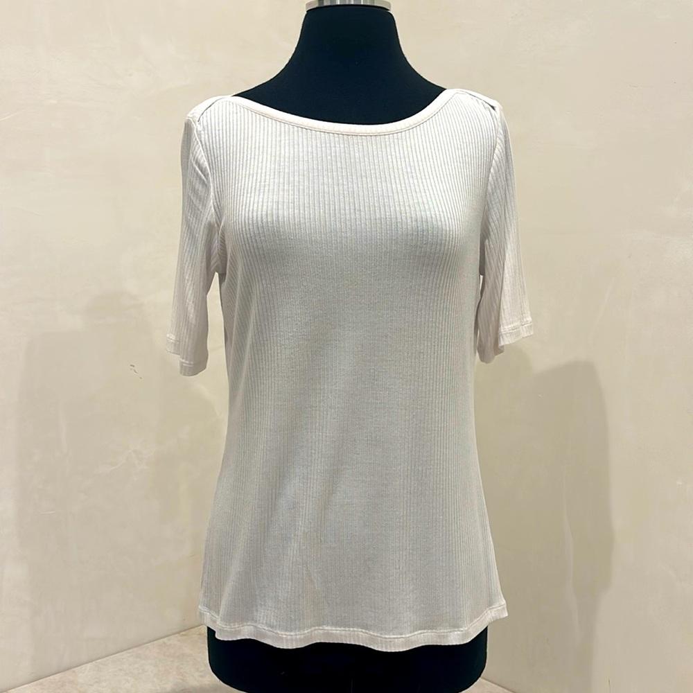 NWOT. Orb.Life, White Fitted Short Sleeve T-Shirt, size M